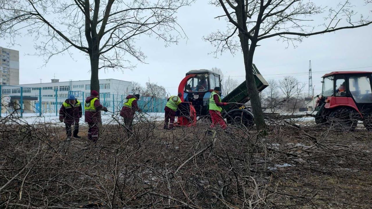 Комунальники завершили впорядкування вулиці у Харкові